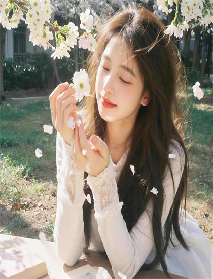 杜比音效：《红衣女鬼》市场表现对比：票房成绩与口碑关系