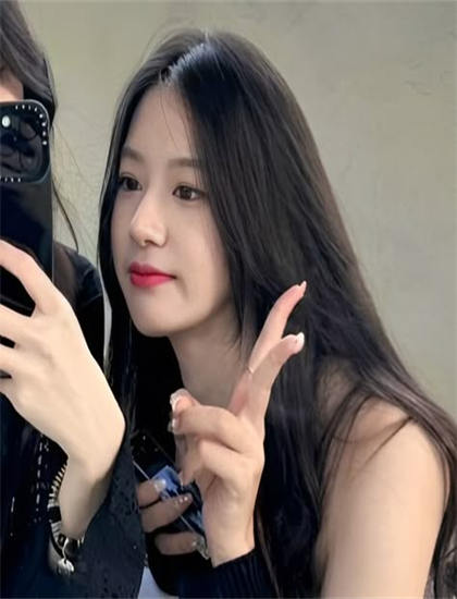 热门的古村女人伏笔运用：前后呼应与细节铺垫